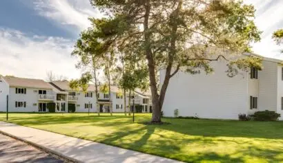 Brookwood_Building_View1