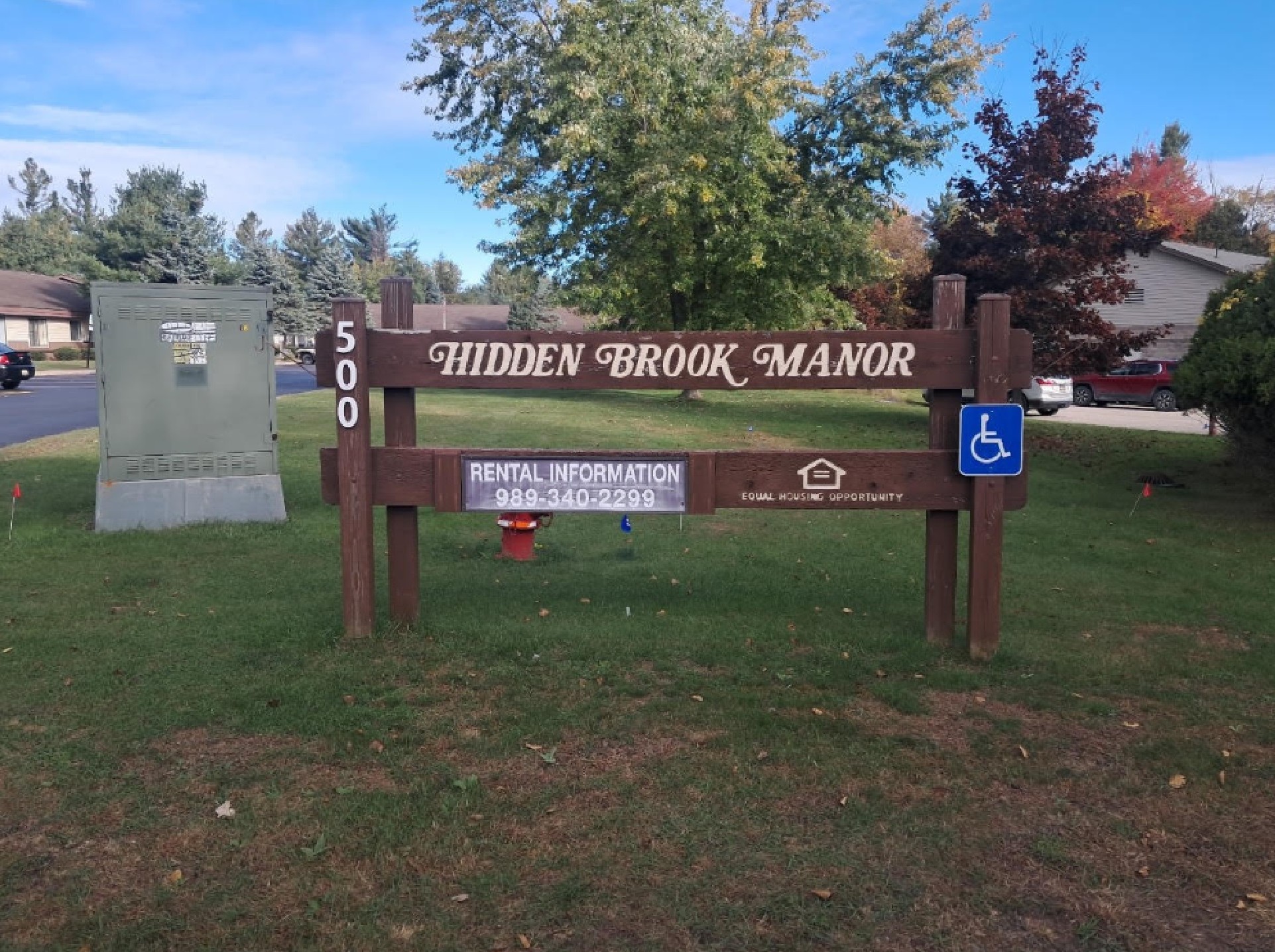hidden brook manor senior living apartments in michigan