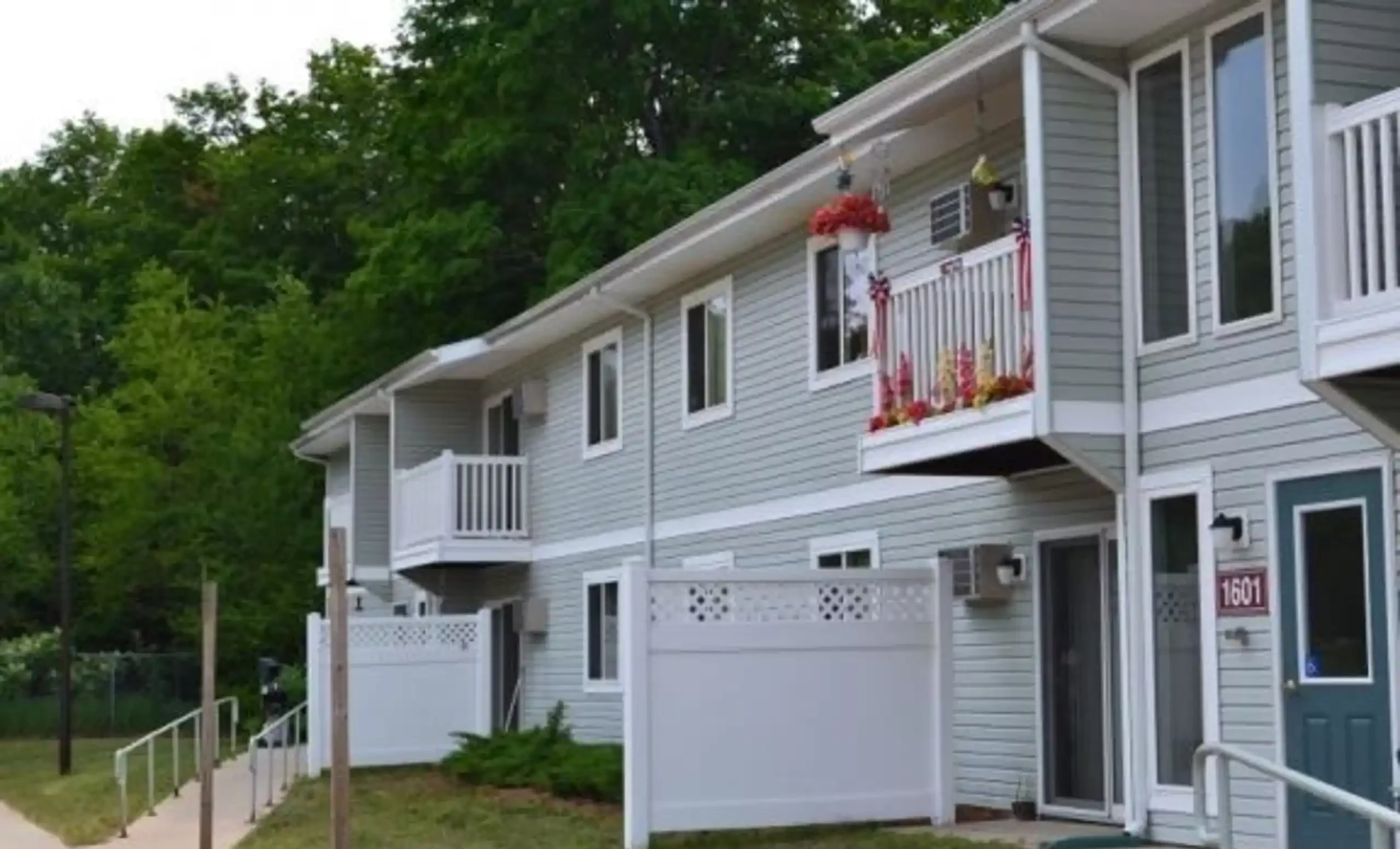 OakPark_Outside_Balcony