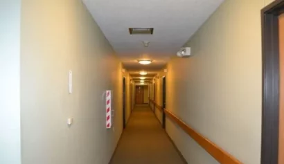 OakTerrace_Hallway