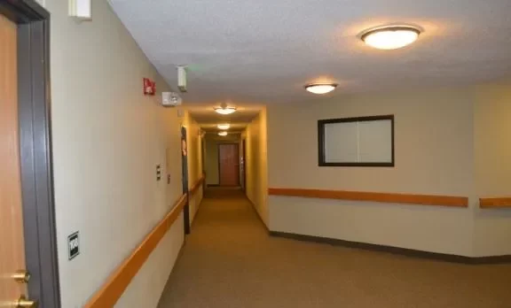 OakTerrace_Hallway_1