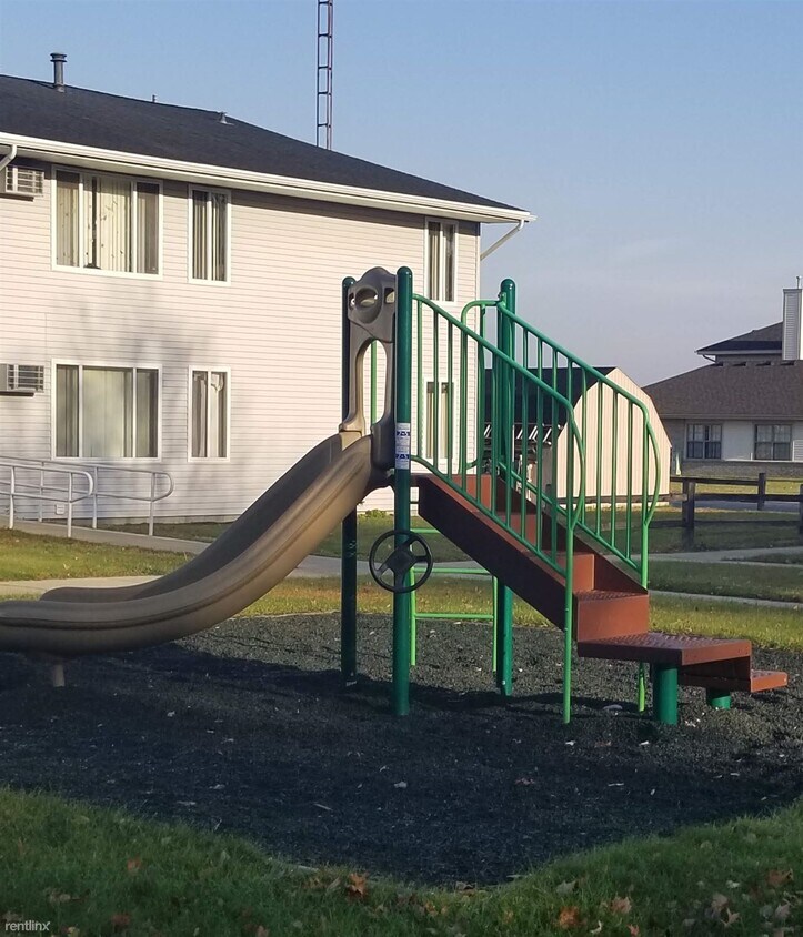 Parkside_Playground_Slide