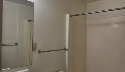 Lighthouse_Bathroom
